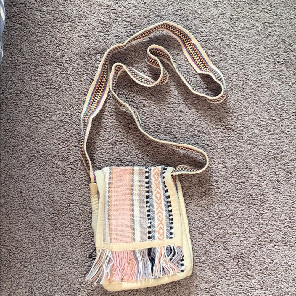 Crossbody woven pattern Boho bag!